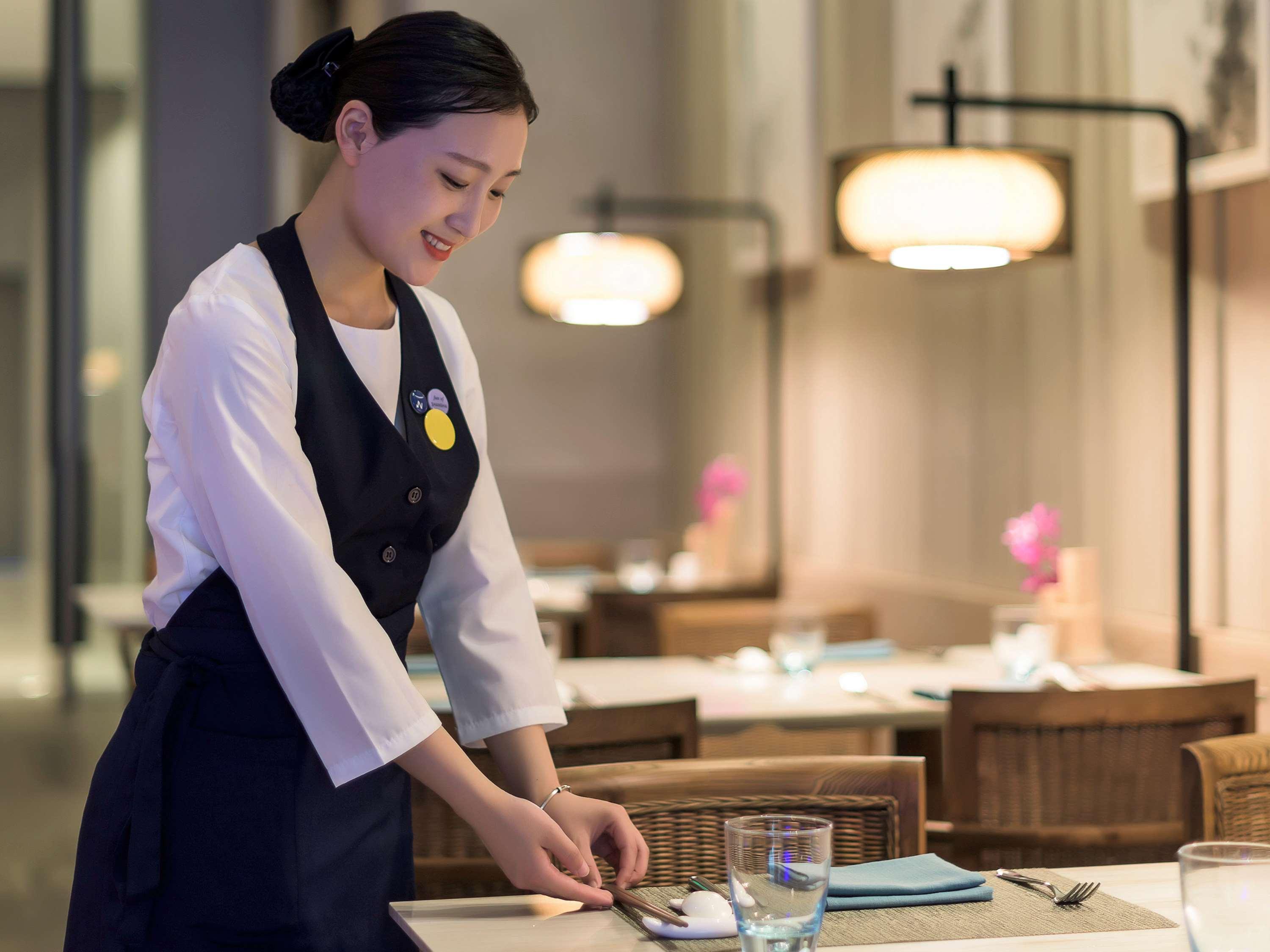 Novotel Shanghai Clover Экстерьер фото