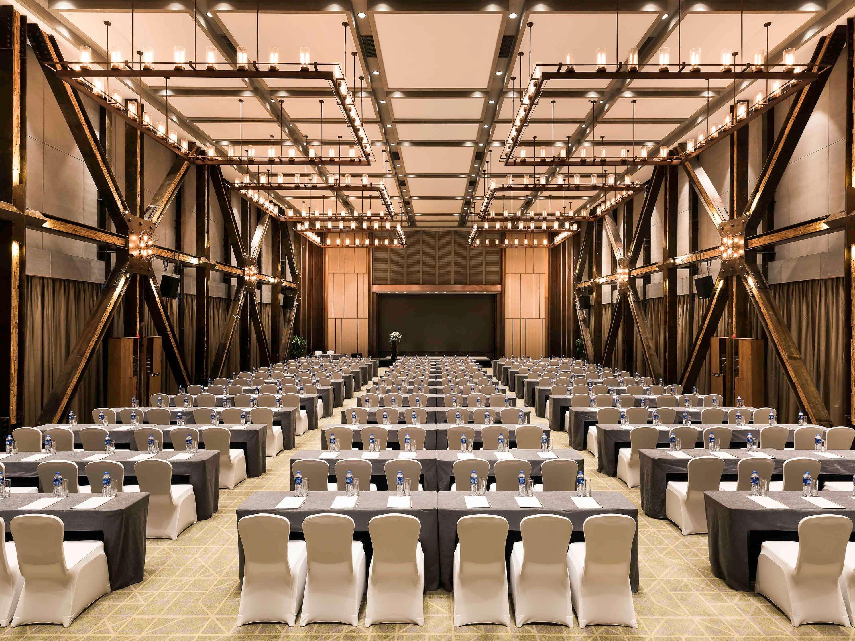 Novotel Shanghai Clover Экстерьер фото
