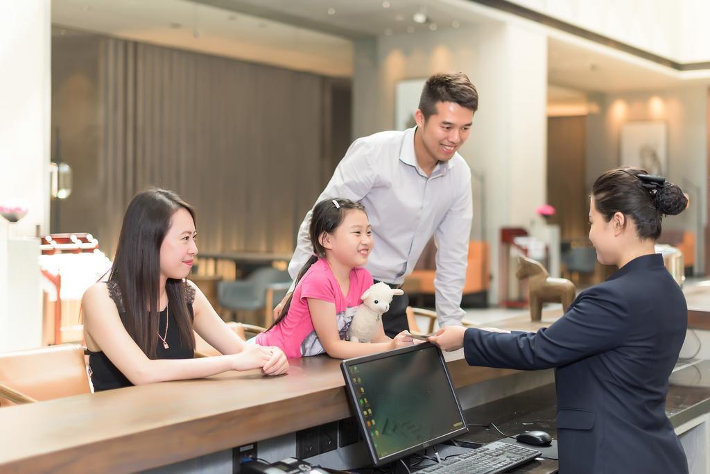 Novotel Shanghai Clover Экстерьер фото